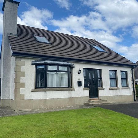 Holiday Home In Ballycastle - Fainne Na Cairde Екстер'єр фото
