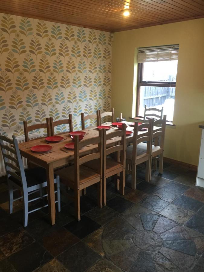 Holiday Home In Ballycastle - Fainne Na Cairde Екстер'єр фото
