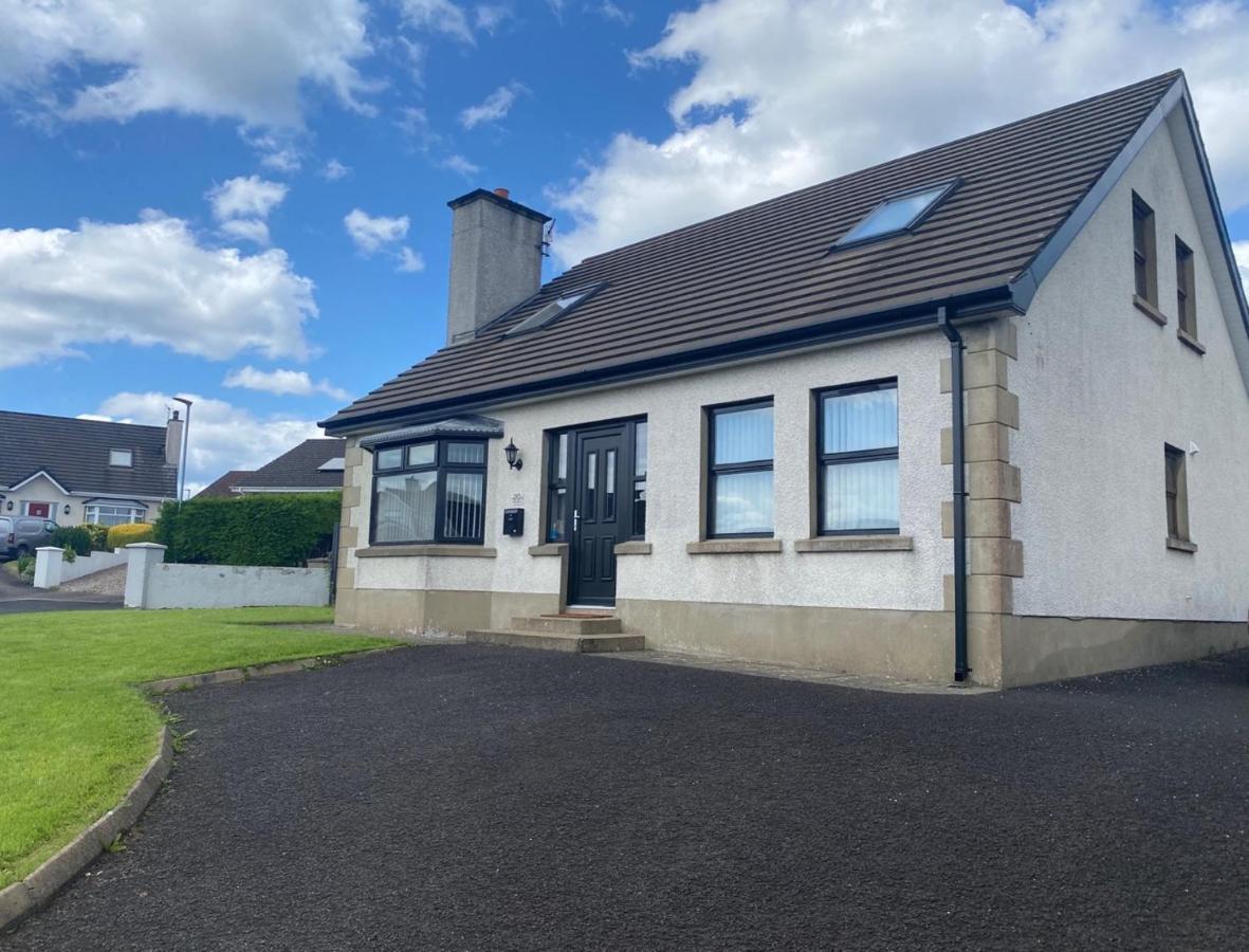 Holiday Home In Ballycastle - Fainne Na Cairde Екстер'єр фото