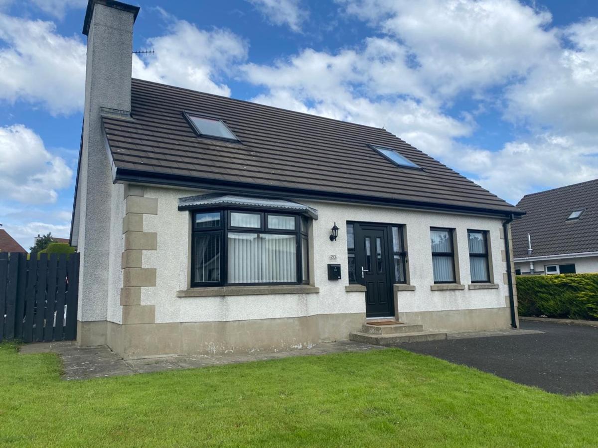 Holiday Home In Ballycastle - Fainne Na Cairde Екстер'єр фото